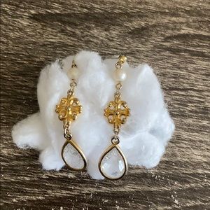 Gold tone drop earrings